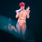 Darbe Rotach – Rihanna: Live at MSG